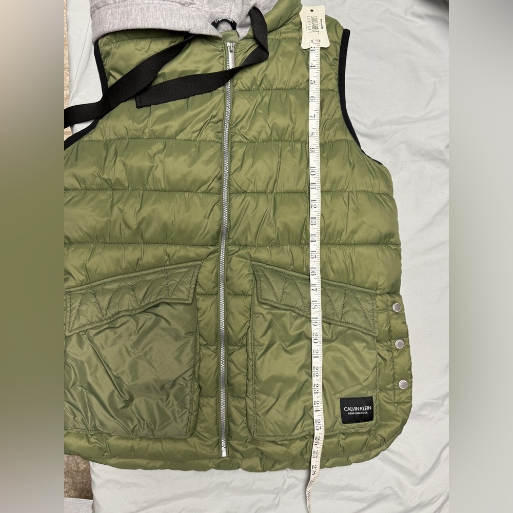 Calvin Klein Performance Repel Hooded Puffer Vest - Picture 8 of 9
